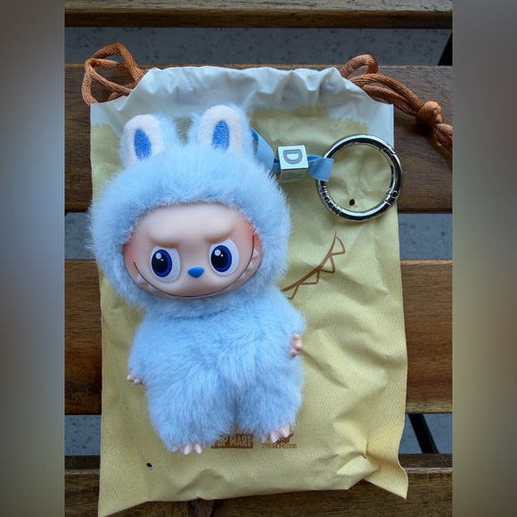 Popmart Pin For Love Labubu - Picture 6 of 8